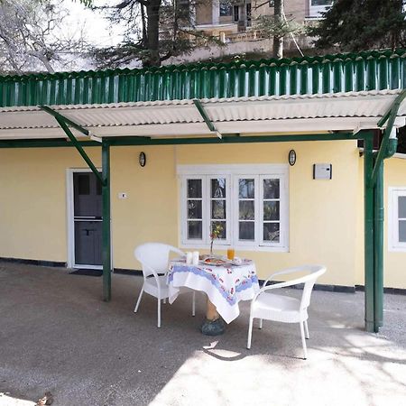 Stayvista At Rose Cottage - Bonfire & Scenic View Shimla Exteriör bild