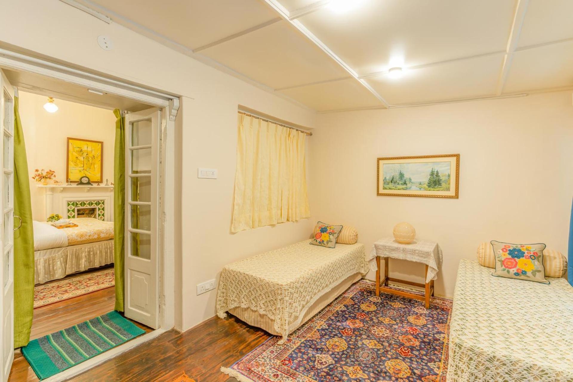 Stayvista At Rose Cottage - Bonfire & Scenic View Shimla Exteriör bild
